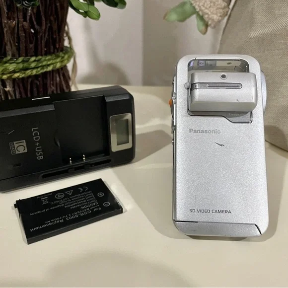 【値下げ】Panasonic D-snap sv-av50 デジタルビデオカメラ 値下げ】Panasonic D-snap sv-av50 デジタルビデオカメラ Panasonic D